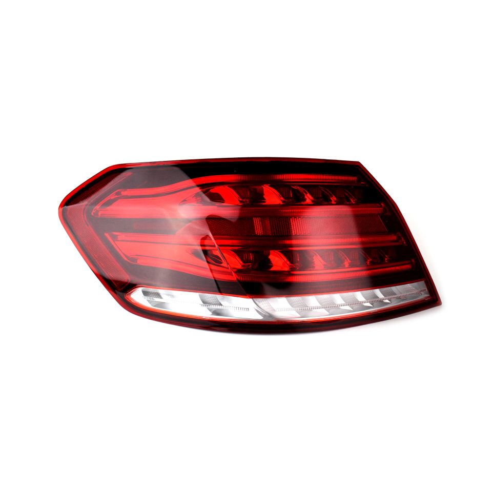 benz-212-e-class-14-16-tail-light - 正面图
